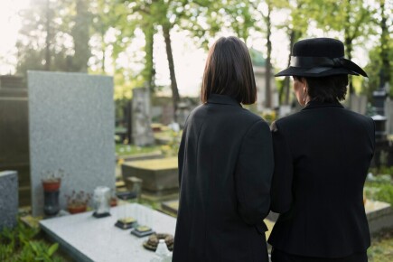 Artikuj - Si të siguroni fondet që mungojnë për një funeral të lirë