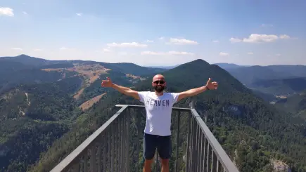 Срцето на Мартин чука заради вас!