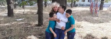 Майка и баба с тежка диагноза се бори за живот – семейство търси помощ за спешна операция - Одобрено изплащане към ДКЦ Софиямед ЕООД