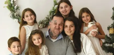 Помогнете ни да превърнем една къща в дом за мен и петте ми деца - Силата на Феникса: помощ за новото начало